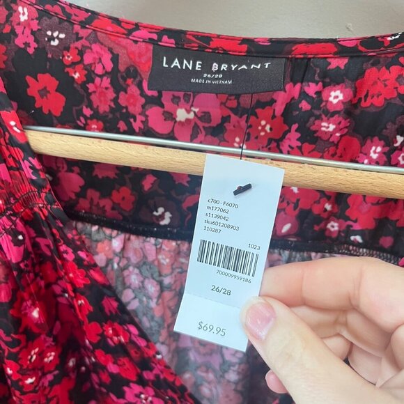NEW Lane‎ Bryant Red Floral Long Sleeve Blouse Size 26/28 Polyester & Spandex - Picture 2 of 8